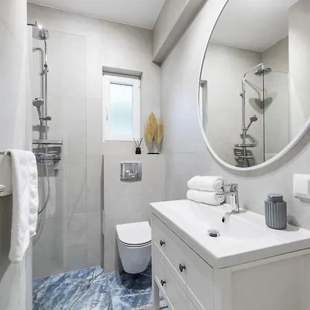 Apartment In Slatine Near The Beach, Cleaning Included Trogir