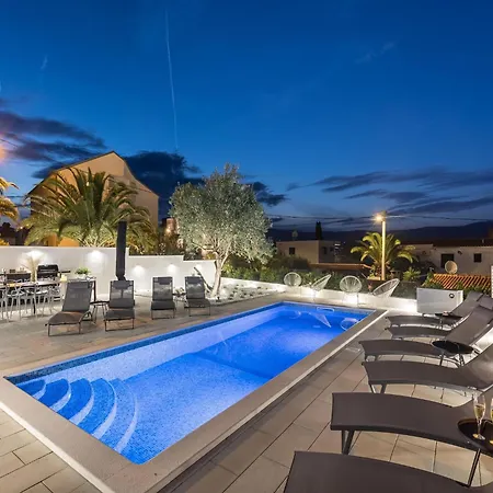 Apartment In Slatine Near The Beach, Cleaning Included * Trogir