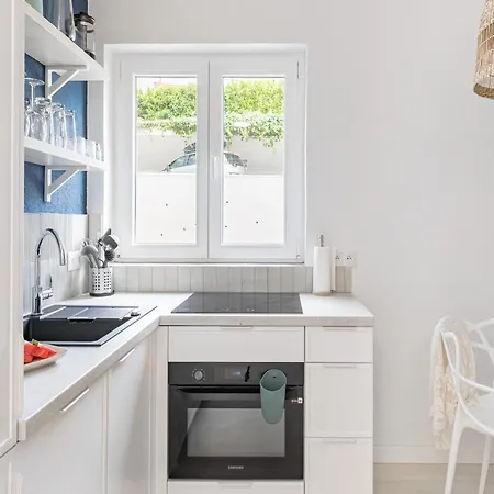 Apartament Apartment In Slatine Near The Beach, Cleaning Included