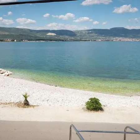 Apartment In Slatine Near The Beach, Cleaning Included Apartament *